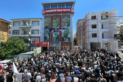 Ağbaba: Özgür Özel’in yanında olmak suçsa devam edeceğim