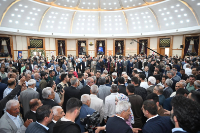 AK Partide Bayramlaşma izdihamı