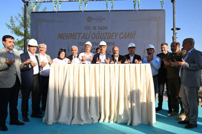 100. Yıl Kent Parkı’na yapılacak cami temeli atıldı