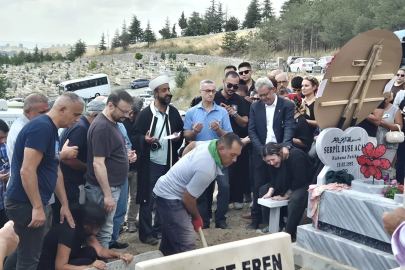 Meslektaşları Dürdane Kırçuval’ı son yolculuğuna uğurladı