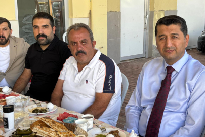 Boyraz, Yakınca Galericiler Sitesi’nde esnafla buluştu