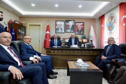 Bakan Uraloğlu, Gürün-Darende Yolundaki Çalışmaları İnceledi