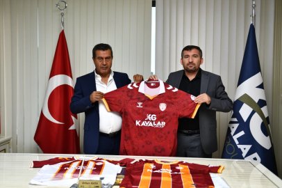 Yeşilyurtspor forma göğüs reklamı aldı