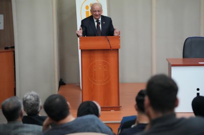 Prof. Dr. Durmuş Boztuğ, Türk İrfan Geleneğinin Tarihsel İzlerini Anlattı